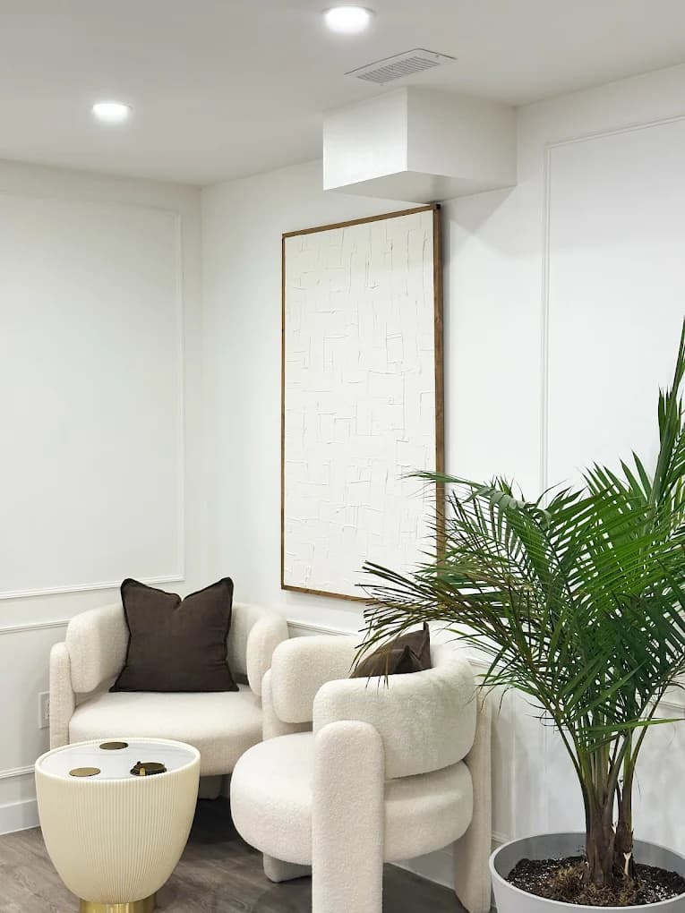 Aesthetic product display and mirror